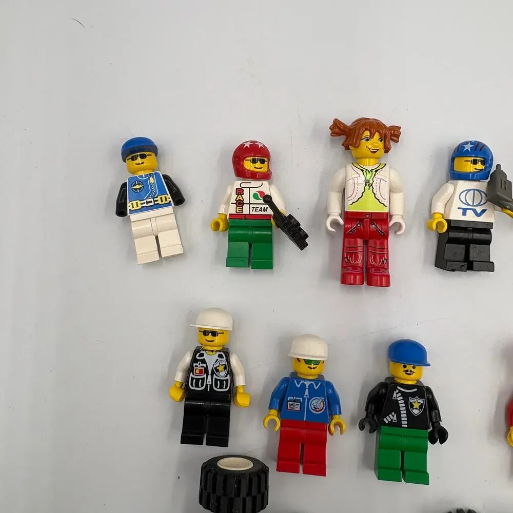 Lot 20 Lego Town Racing Minifigures Minifigs Town Space Tina Tires Tools Hats